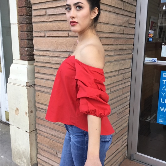 Red Off the Shoulder Top-5🌟LAST ONE - Picture 2 of 6